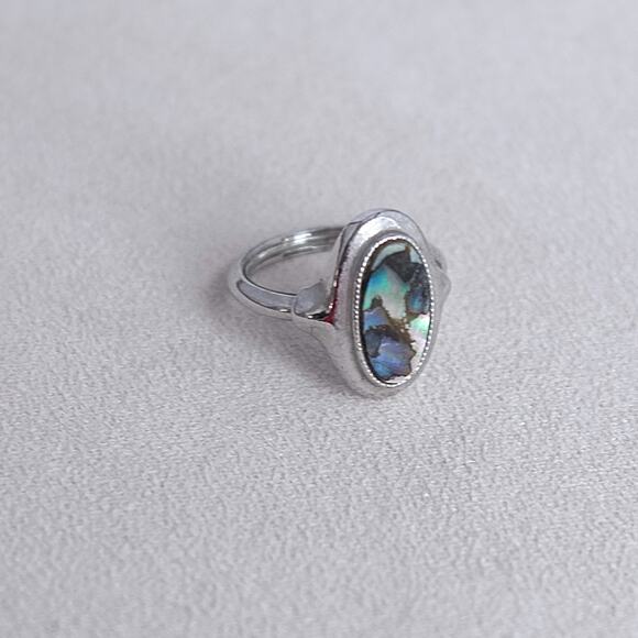 Vintage Avon Abalone Mother of Pearl Ring Silver Tone Oval Size 6.5 - Picture 1 of 6